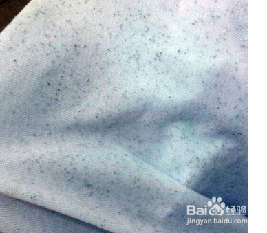 衣服上有霉斑怎么办