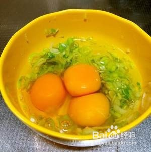 香油炒鸡蛋的做法