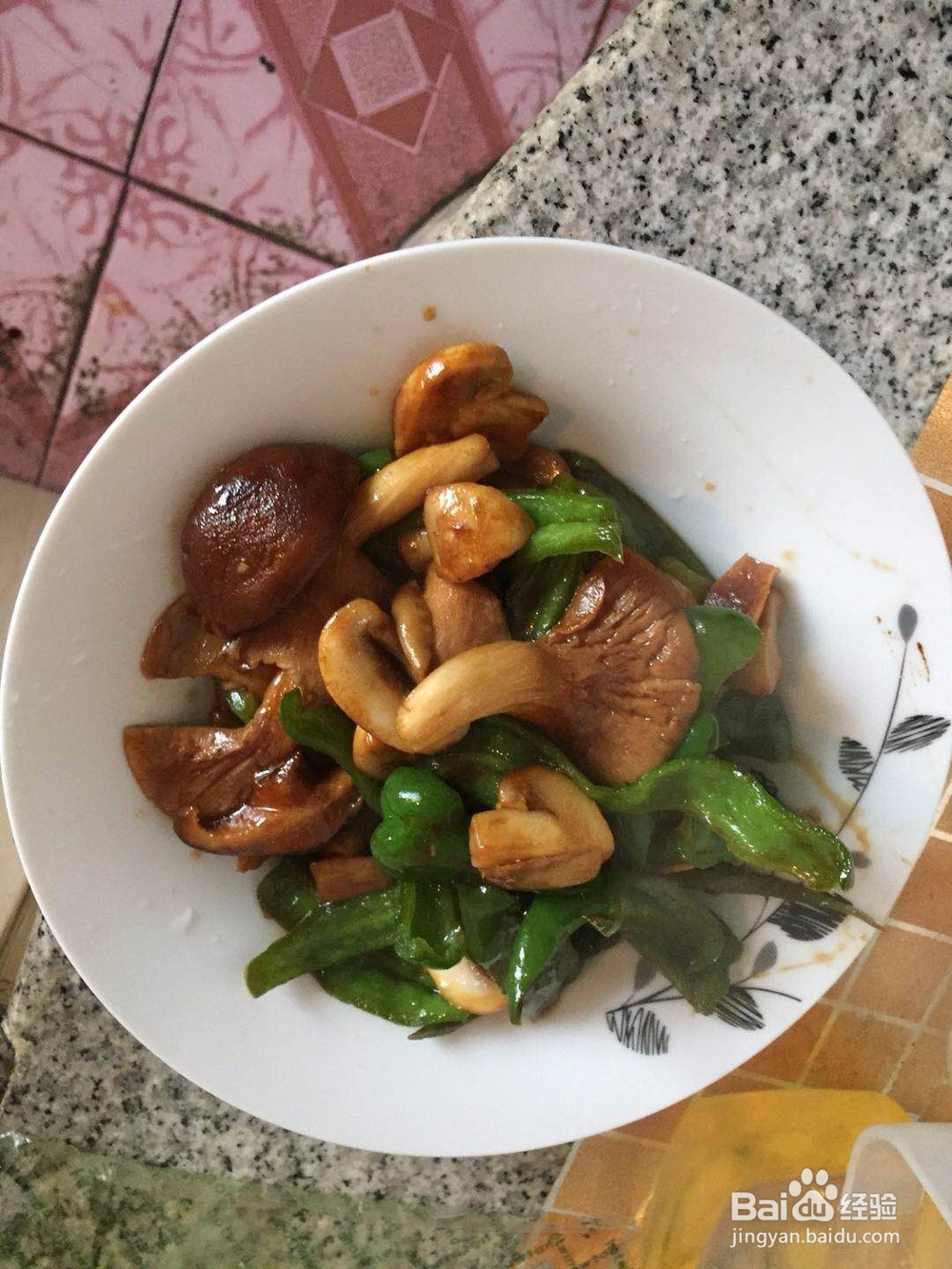 蘑菇青椒怎么做