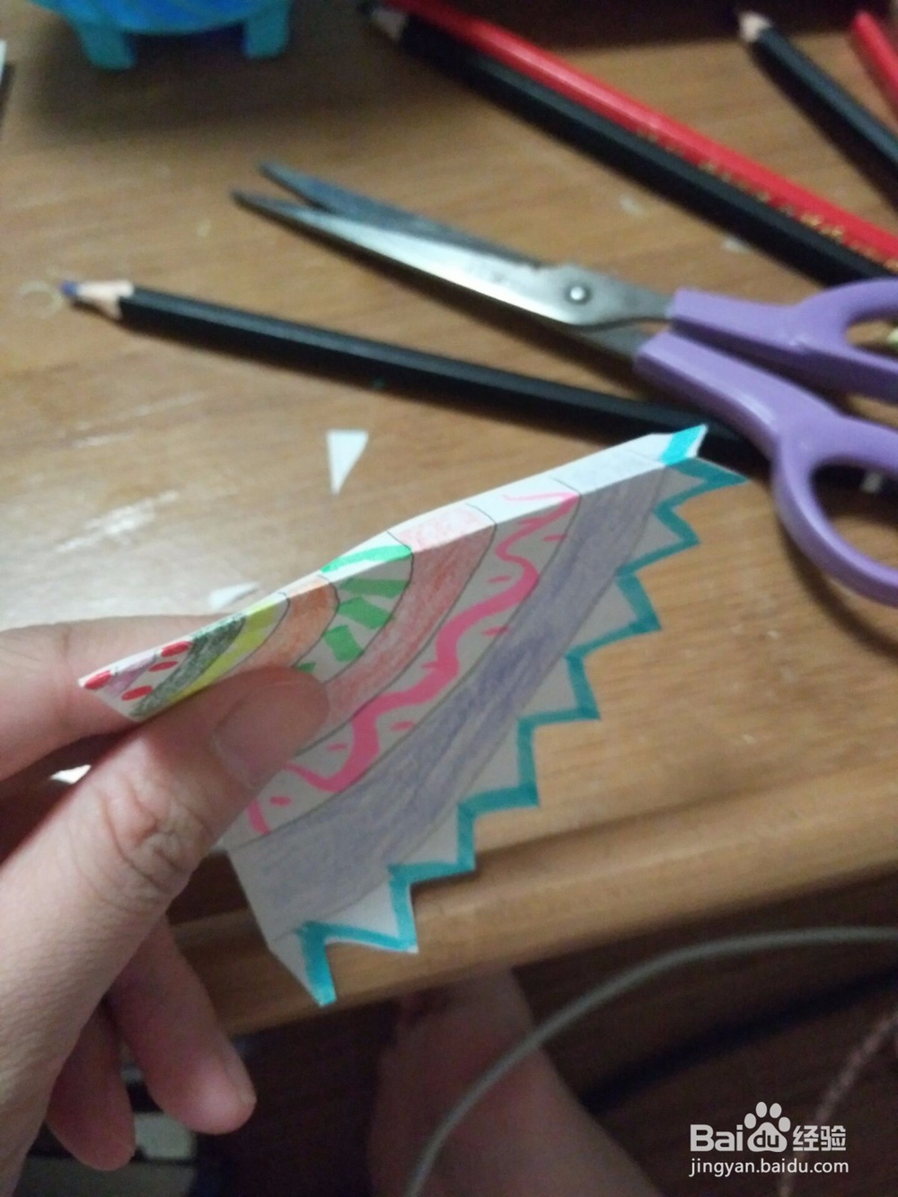 如何制作卡通小雨伞?