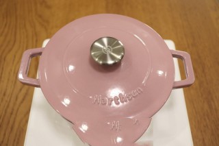 如何在家就能简单做一份猪肚白果鸡汤呢？