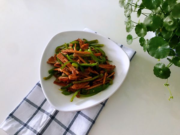 青椒豆干炒肉丝