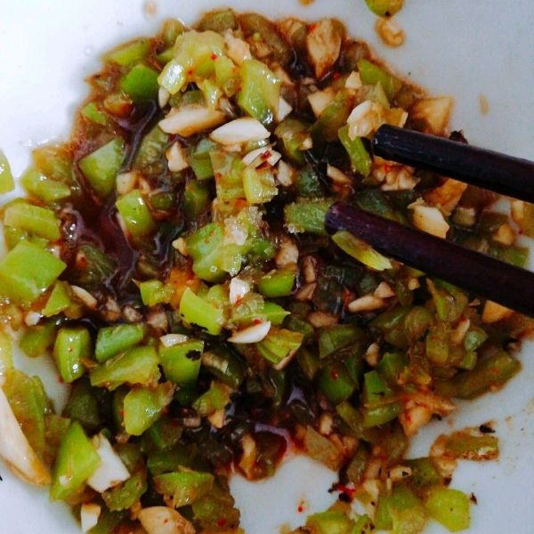 烧椒凉拌空心菜