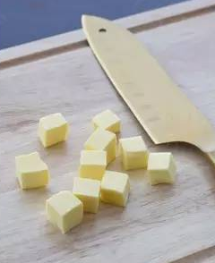 大块黄油怎么切