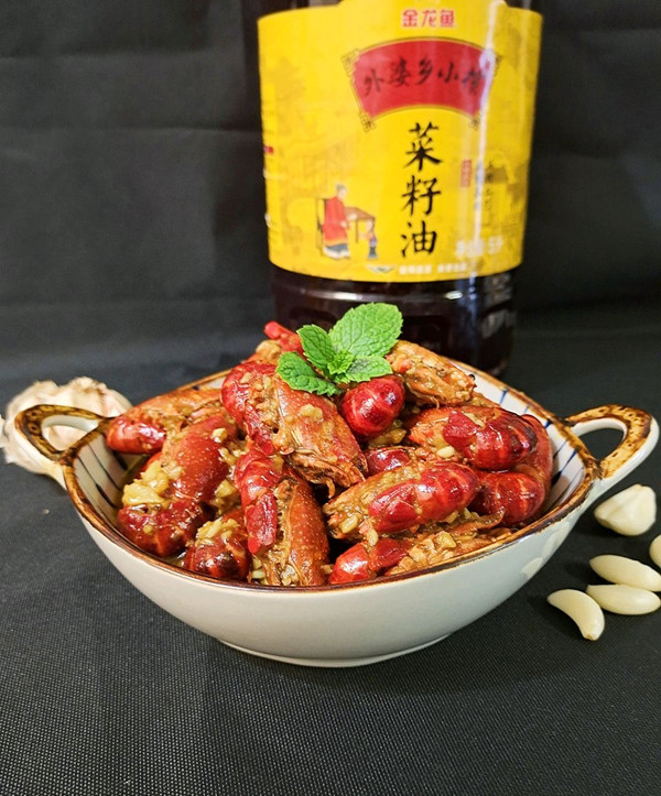 蒜蓉咖喱小龙虾