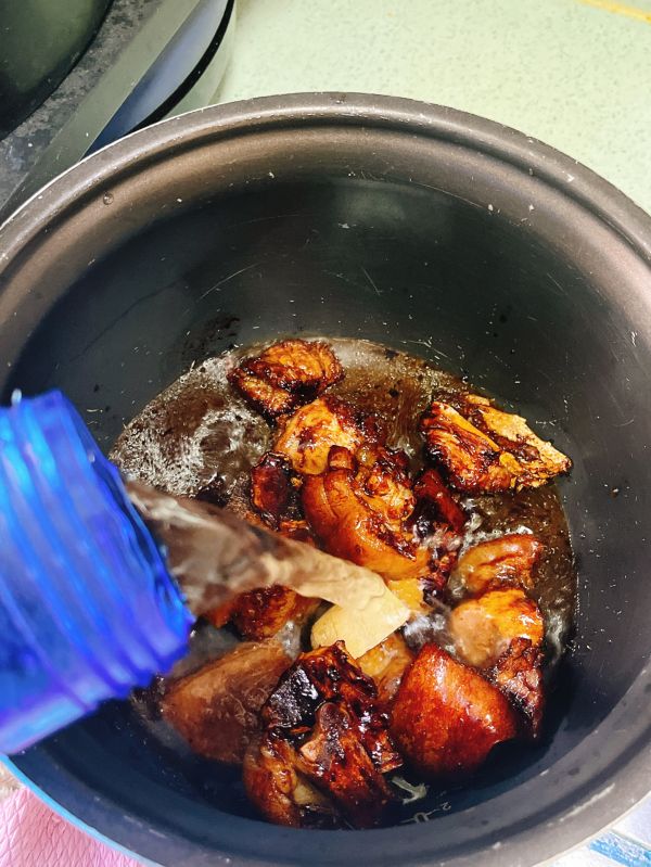 红烧土豆焖猪蹄