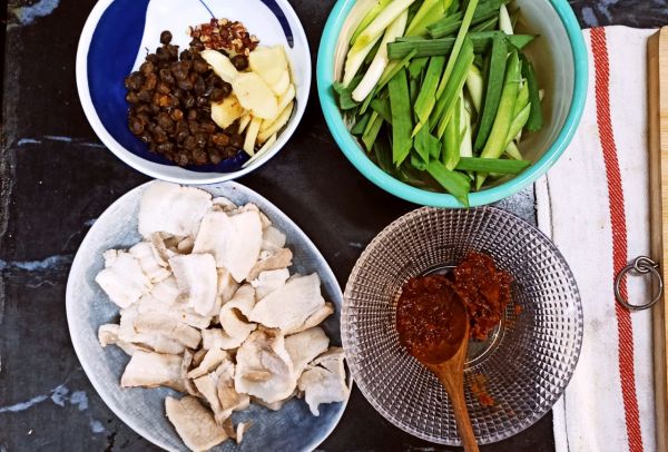 川味蒜苗回锅肉