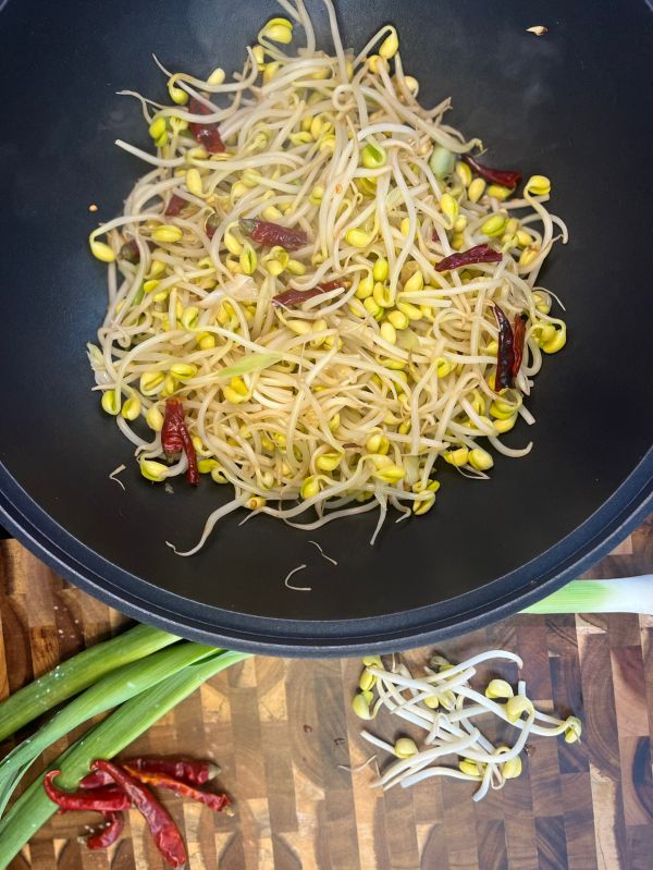 小炒黄豆芽越嚼越香