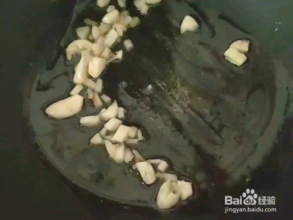 红萝卜炖腐竹的做法