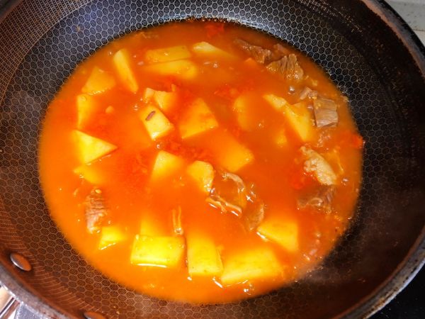 西红柿土豆牛腩浓汤