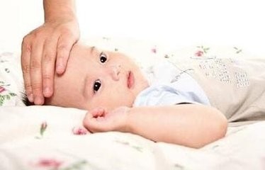 宝宝发热常用的处理办法