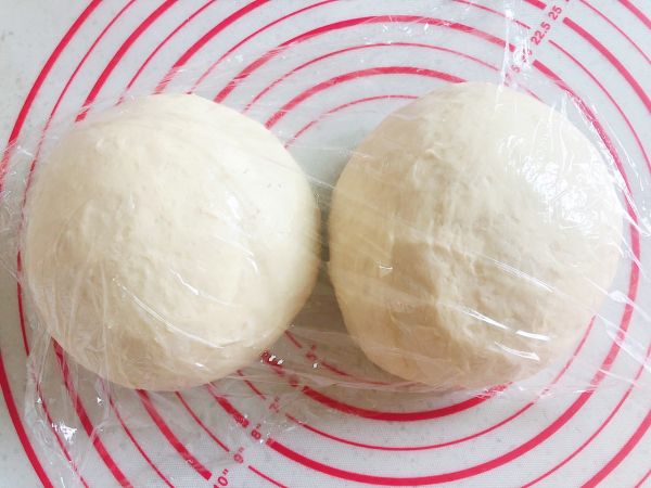 咸蛋黄肉松吐司