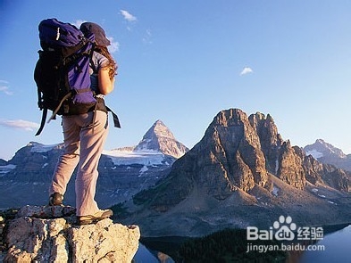 如何像老手一样购买合适的户外背包？