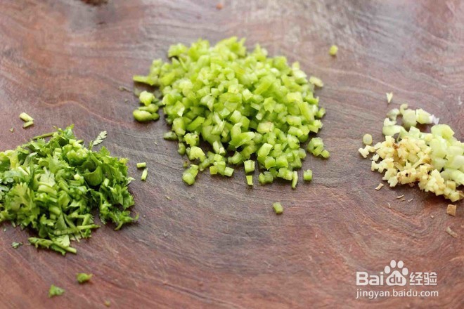 怎么样做美味的胡萝卜猪肉饺子