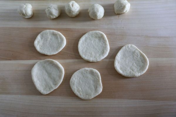 淡奶油玫瑰花面包