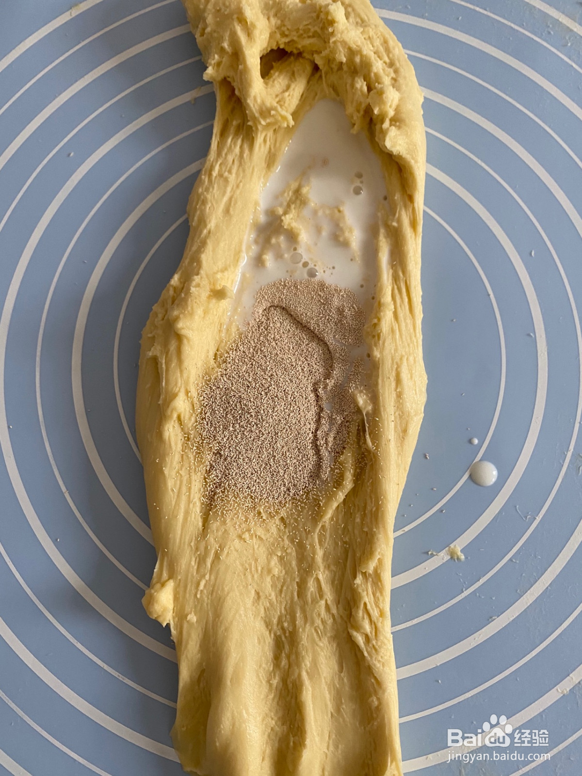 奶香豆沙面包的做法