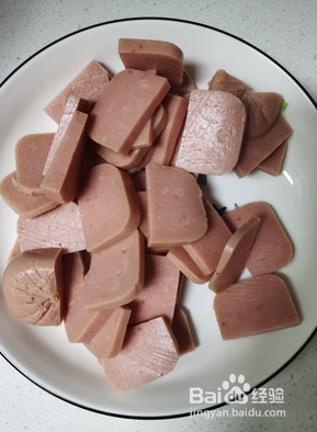 青椒炒火腿的简单做法