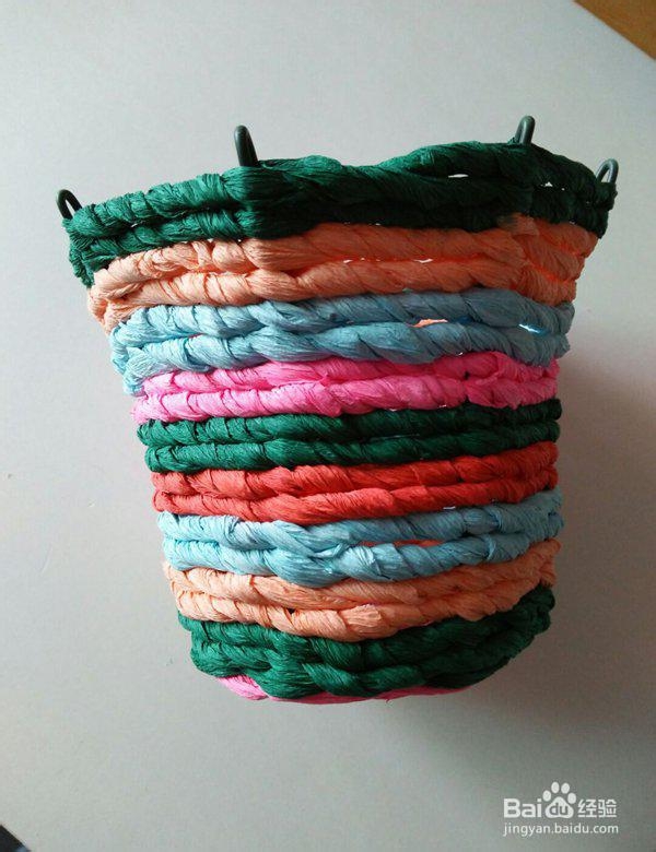 皱纹纸diy彩色手工笔筒