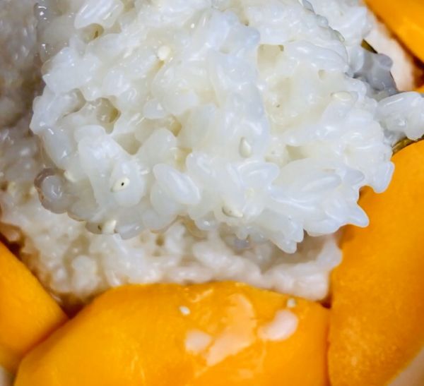椰浆芒果糯米饭