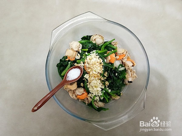 菠菜拌扇贝做法