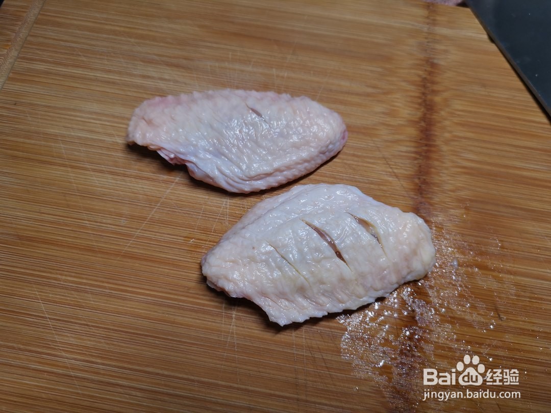 蒜香鸡翅的做法