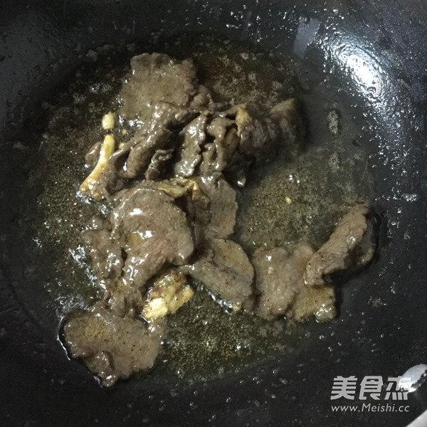 青椒炒牛肉的做法