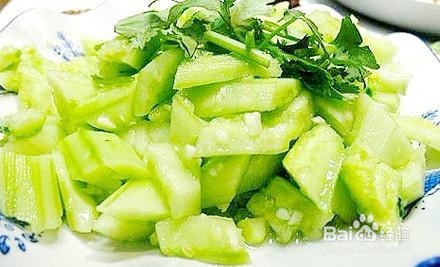 简单美味的素拍黄瓜做法