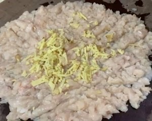 营养又大补的虫草蒸鸡胸肉饼