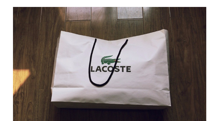 有没有哪家快递做公益活动，我要捐献衣物，急！