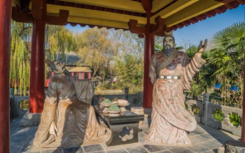 曹操“青梅煮酒论英雄”目的是什么