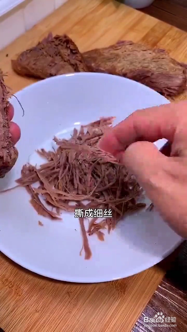 如何制作香辣好吃的干煸牛肉丝