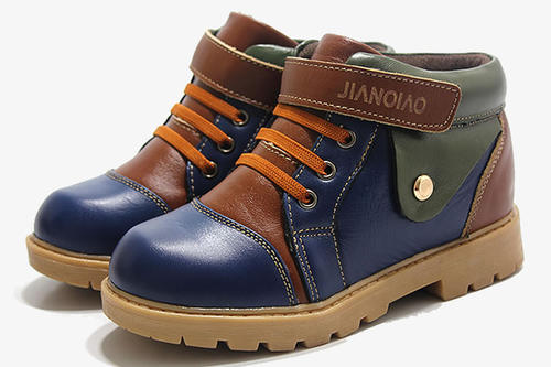 这附近哪里有补鞋的