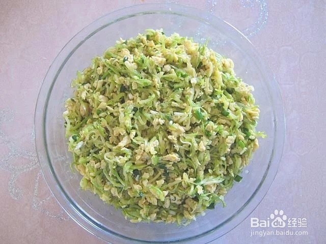 西葫鸡蛋做馅包饺子详细过程