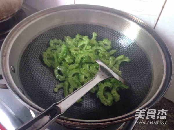炒苦瓜的家常做法