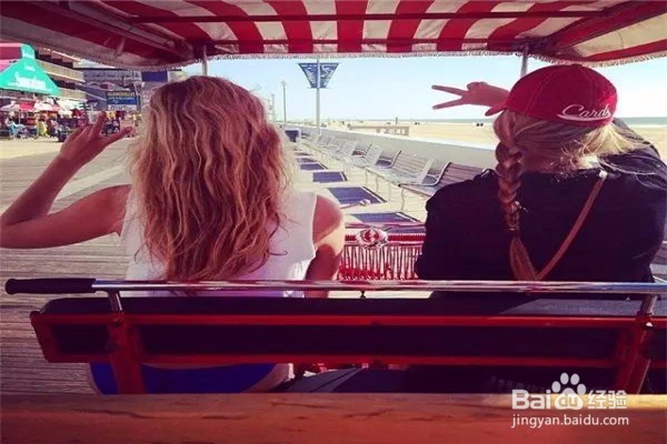 拍照攻略-50大闺蜜拍照姿势,学来刷爆你朋友圈