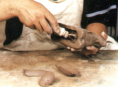 雕塑镂空怪兽工艺实例