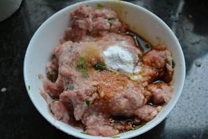 肉食动物超满足的红烧狮子头怎么做？