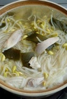 红遍大江南北的一碗小吃---鸡丝砂锅土豆粉