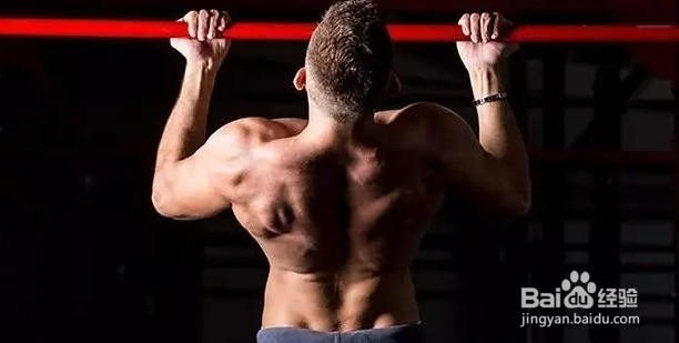 被引体向上虐爽了！5重训练让巨背提前降临~