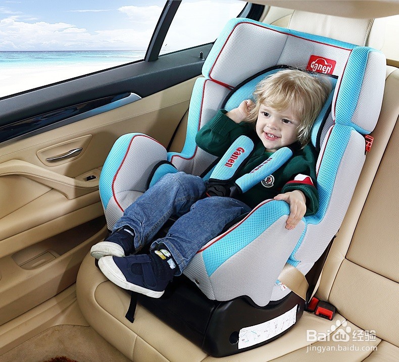 安全座椅安装时安全座椅接口的使用