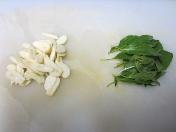罗勒叶红烧茄子