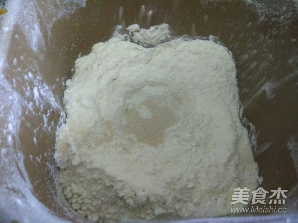 南瓜葡萄干排包