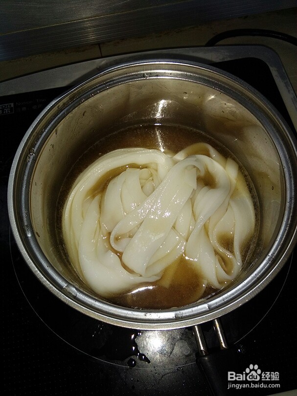 产妇营养早餐――乌鸡汤煮卷粉