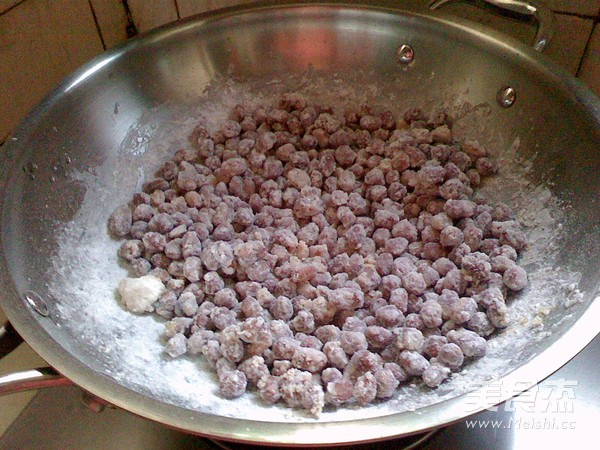 糖霜花生的做法