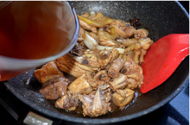 小鸡炖蘑菇怎么炖