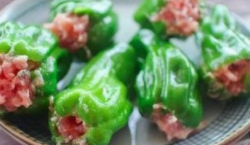 如何在家中做出好吃美味的青椒酿肉!