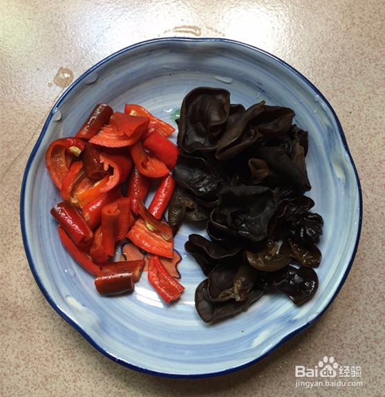 冷冻鸡胸肉怎么炒嫩