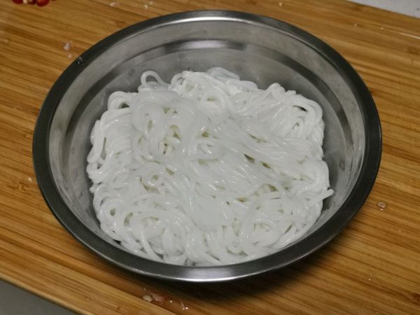 香菇豆腐煮桂鱼米粉