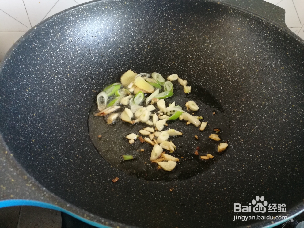 海鲜美食-双椒小河虾的做法