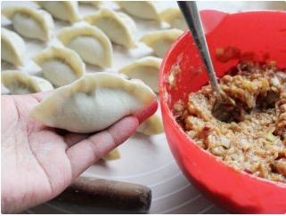 多汁猪肉煎饺
